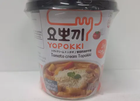 Рисовые палочки Токпокки с соусом Розе, стакан 120 гр